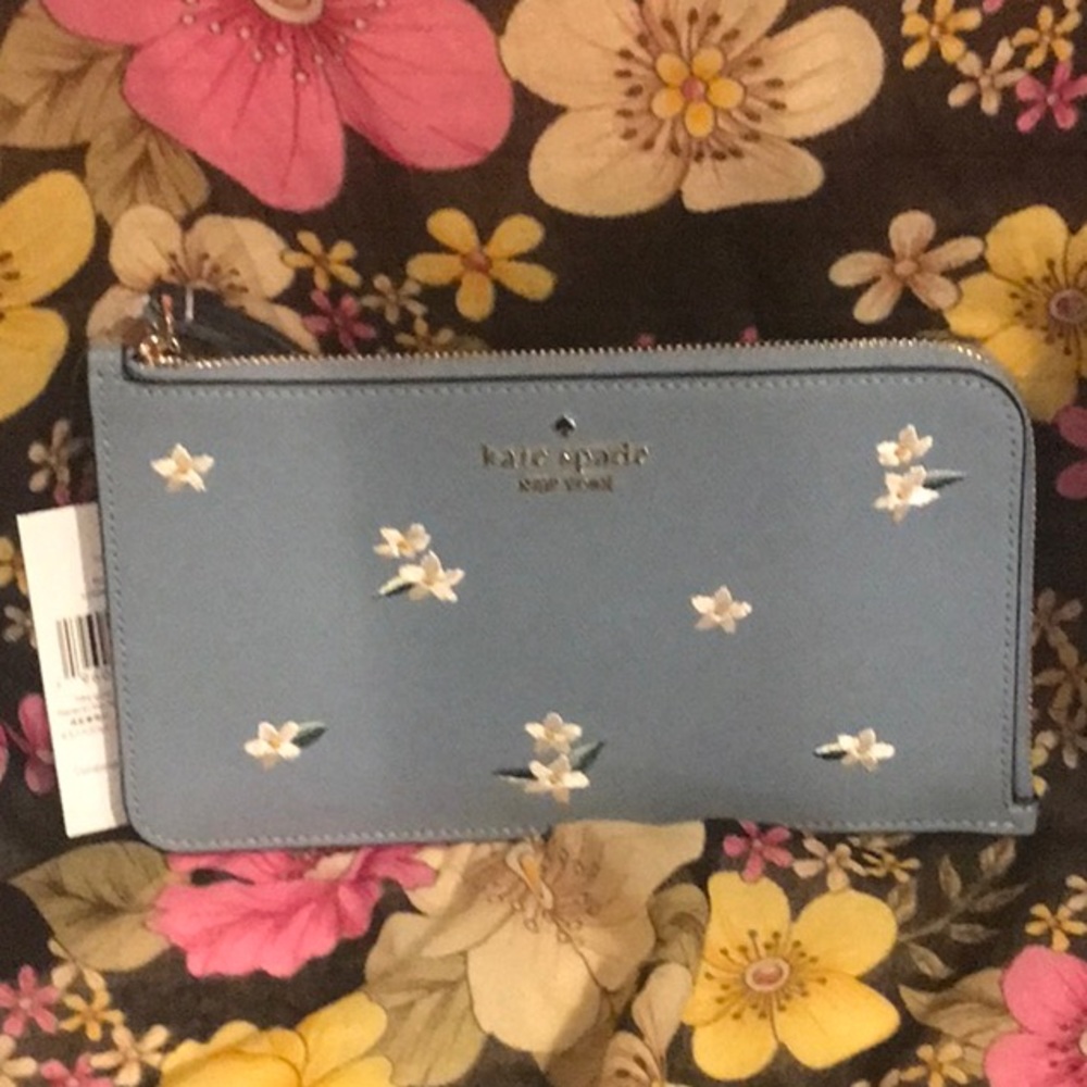 NWT Kate Spade Embroidered Floral Medium Wristlet NWT - Leather Slate Blue - Picture 10 of 13